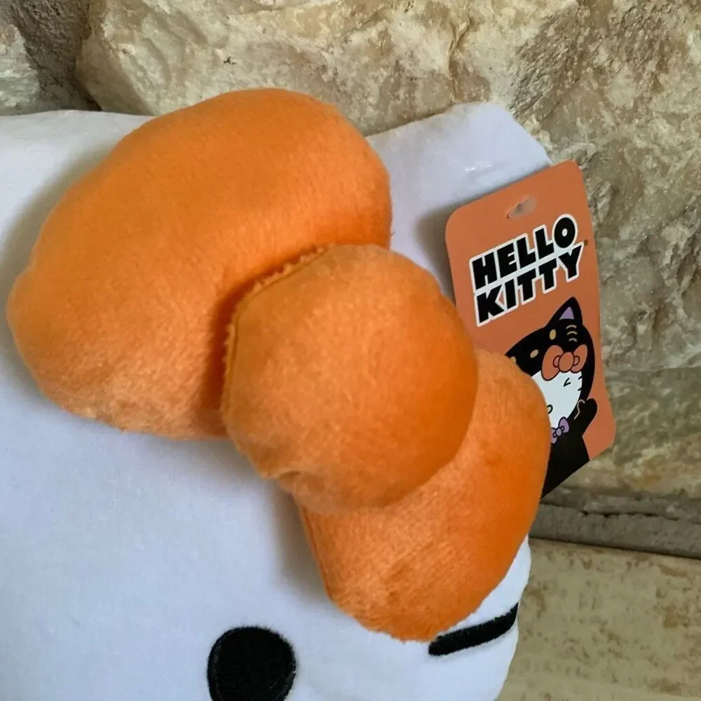 Nwt hello kitty face pillow